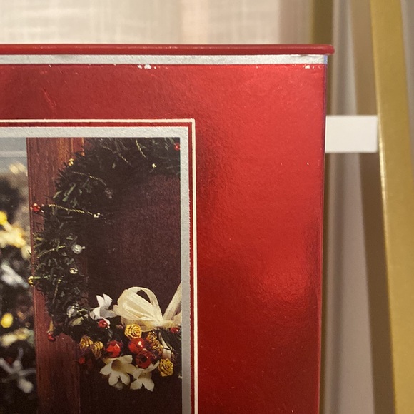 1995 Holiday Barbie-Special Edition - Picture 5 of 8